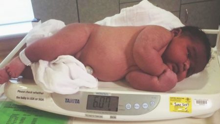 Une mère autochtone qui voulait un «gros bébé» accouche d’un fils de près de 6kg naturellement