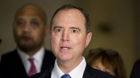 Des législateurs américains exigent la récusation d’Adam Schiff dans l’enquête sur la destitution de Trump