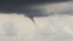 Alerte météo pluie-inondation et orages sur 4 départements – une tornade en formation sur l’autoroute A75