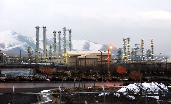 -Vue générale de la centrale d’eau d’Arak, le 15 janvier 2011. Photo HAMID FOROUTAN / AFP / Getty Images.