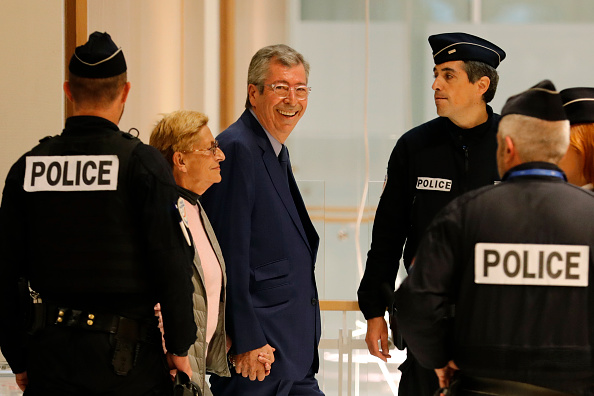 Le maire de Levallois-Perret Patrick Balkany et son épouse Isabelle, première adjointe au maire.  (Photo : THOMAS SAMSON/AFP/Getty Images)