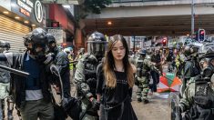 Hong Kong: nouvelles violences alors que les manifestants bravent encore la loi anti-masque