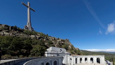 Pour Pedro Sanchez, l’exhumation de Franco met fin à un « affront »