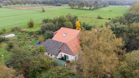 La famille néerlandaise qui a été retrouvée isolée dans une ferme a peut-être été détenue contre son gré, selon la police