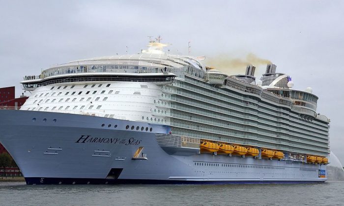 Le  Harmony of the Seas, de la compagnie Royal Caribbean, aux Pays-Bas sur une photo non datée. (Kees Torn via Creative Commons Attribution-Share Alike 2.0 Generic license)