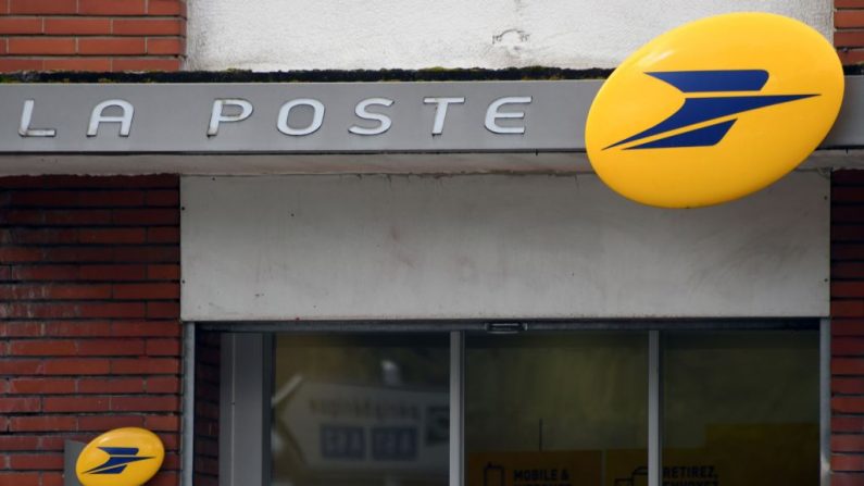 La Poste (PASCAL PAVANI/AFP via Getty Images)