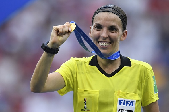 Stéphanie Frappart, après la finale de la Coupe du Monde Féminine de football France 2019 entre les États-Unis et les Pays-Bas, le 7 juillet 2019, au stade de Lyon. (Photo : CHRISTOPHE SIMON / AFP)       