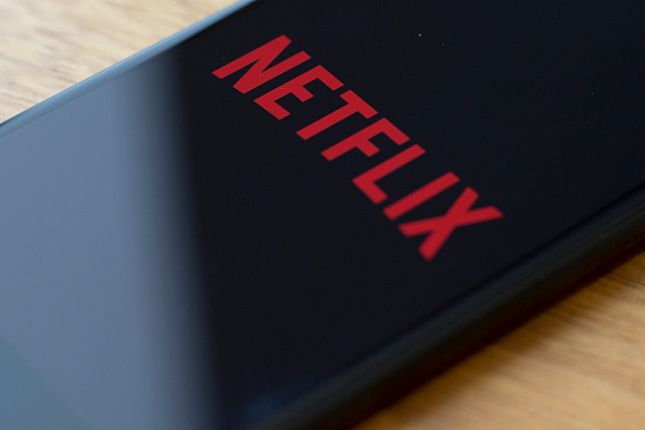 Netflix devrait préciser bientôt dans une déclaration officielle sa position sur le documentaire intitulé "The Devil Next Door" et portant sur Ivan Demjanjuk, un ex-gardien ukrainien d'un camp nazi en Pologne occupée.(Photo : ALASTAIR PIKE/AFP via Getty Images)