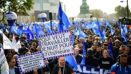 5 décembre : les syndicats de police menacent de se joindre au mouvement social