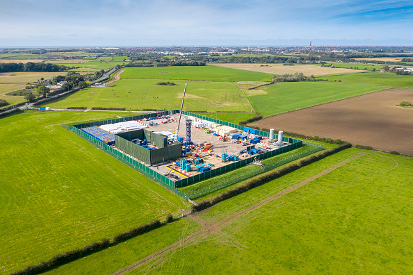 -Site d'extraction de gaz de schiste de Cuadrilla situé sur New Road, près de Blackpool, le 16 septembre 2019 à Preston, en Angleterre. Cuadrilla a récemment interrompu les opérations sur le site d'extraction de gaz de schiste à titre de précaution après la détection d'un tremblement de terre par des capteurs. Photo de Christopher Furlong / Getty Images.