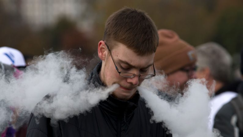 Démonstration de vapotage à Washington DC le 9 novembre 2019. (Jose Luis Magana / AFP via Getty Images)