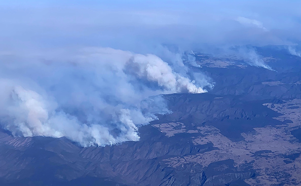 -La photo prise le 9 novembre 2019 montre des feux de brousse, pris d'un avion dans le nord-est de la Nouvelle-Galles du Sud. Photo TOM BANNIGAN / AFP via Getty Images.