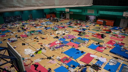 Hong Kong: ambiance de lendemain d’apocalypse sur le campus assiégé