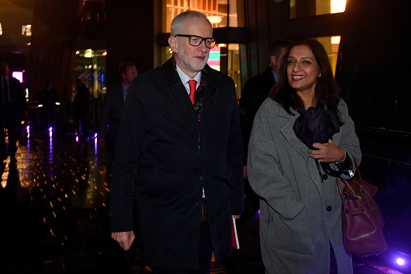 Le chef du parti travailliste Jeremy Corbyn arrive pour participer à l’émission spéciale de BBC «Question Time leaders» au Octagon Center le 22 novembre 2019 à Sheffield, en Angleterre. (Photo : Anthony Devlin/Getty Images)