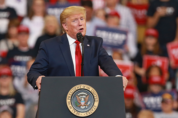 Le président américain, Donald Trump, prend la parole lors d'un rassemblement au CenturyLink Center le 14 novembre 2019 à Bossier City, en Louisiane. (Photo : Matt Sullivan/Getty Images)