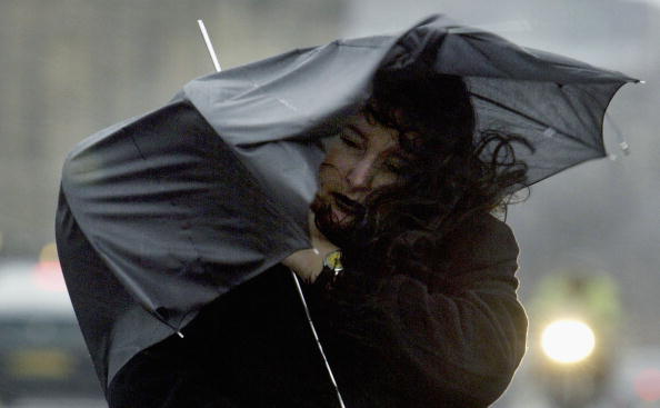 Pluies intentes, vents forts, inondations, trente départements de la France en vigilance orange. (GettyImages)