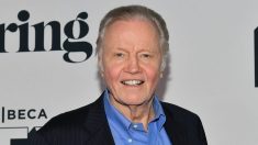 L’acteur Jon Voight lui offre de payer les 6 dindes dans son chariot