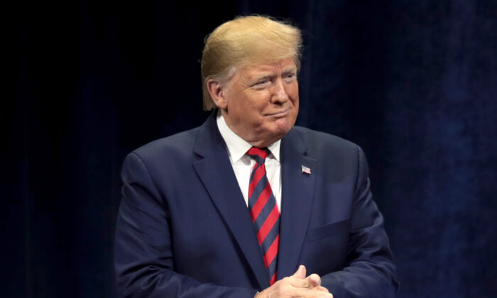 Le président américain Donald Trump arrive à Chicago, Illinois, le 28 octobre 2019, pour une allocution à la convention de l'International Association of Chiefs of Police (IACP). (Scott Olson/Getty Images)
