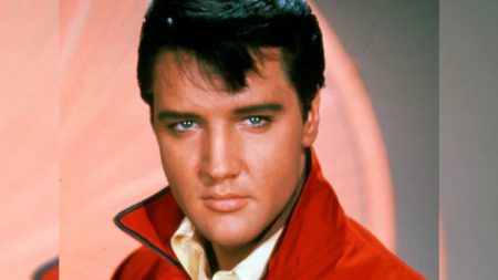 Le seul petit-fils d’Elvis Presley est adulte, et il ressemble au King