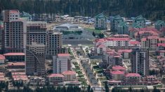 Corée du Nord: Kim inaugure la ville nouvelle de Samjiyon, près du Mont Paektu