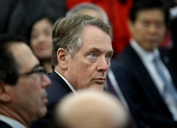 M. Lighthizer, qui dirige les négociations avec la Chine, ne s'est pas avancé sur une date de signature précise, mais il a réitéré que cela pourrait intervenir "début janvier".  (Photo : Win McNamee/Getty Images)