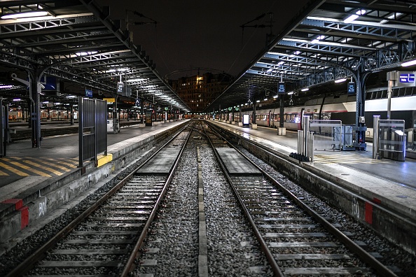 Réforme des retraites, des transports toujours très perturbés par les grèves. (Photo : STEPHANE DE SAKUTIN/AFP via Getty Images)