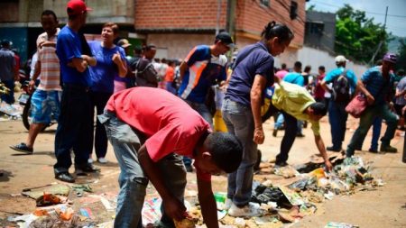 Venezuela : des enfants s’évanouissent à cause de la faim dans les écoles au milieu de la crise économique