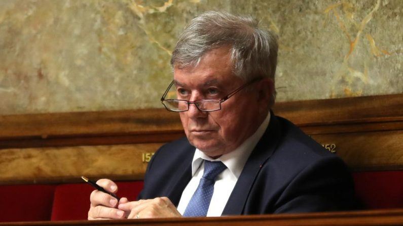 Le député UDI-Agir Guy Bricout propose d'allonger le temps de deuil pour les parents qui perdent un enfant. (JACQUES DEMARTHON/AFP via Getty Images)