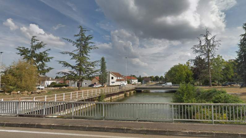 L'accident s'est produit sur la chaussée du Vouldy dans le centre-ville de Troyes, à proximité de la caserne des pompiers. (Capture d'écran/Google Maps)