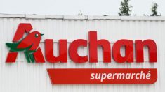 Des salariés d’Auchan arrêtent de travailler pour réclamer la prime promise de 1.000 euros