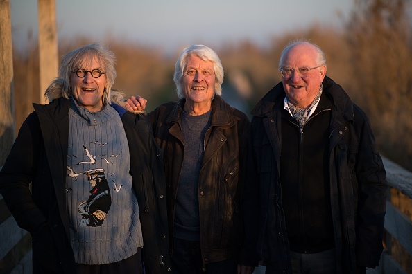 Les membres du groupe Tri Yann, Jean Chocun (d), Jean-Louis Jossic (g) et Jean-Paul Corbineau (c), le 4 décembre 2019 à Lavau-sur-Loire, près de Nantes. (LOIC VENANCE/AFP via Getty Images)