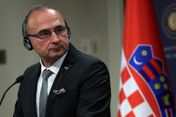 Le ministre croate des Affaires étrangères et européennes, Gordan Grlic Radman, donne une conférence de presse avec son homologue turc à Ankara, le 11 décembre 2019. (Photo : ADEM ALTAN/AFP via Getty Images)