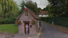 Voici la plus petite mairie de France, qui accueille 11 élus du conseil municipal dans 8 m2