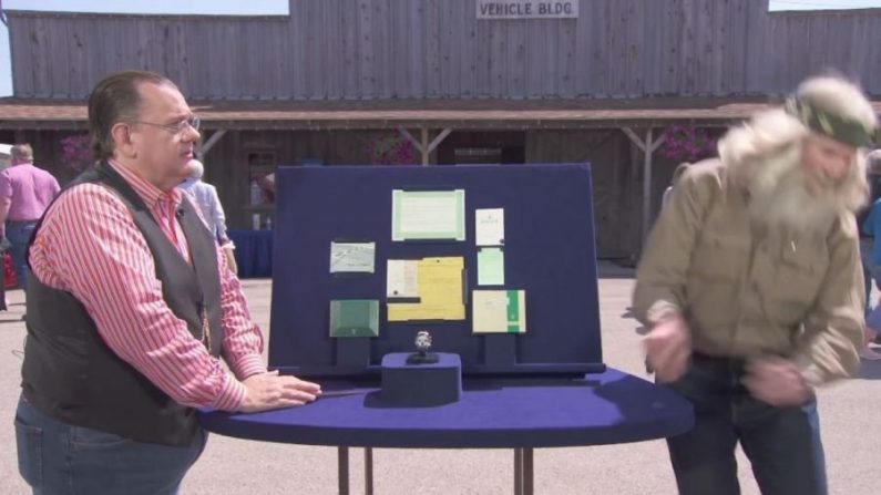 L'homme fait expertiser sa montre Rolex sur l'émission américaine « Antique Roadshow ». (Roadshow/PBS)
