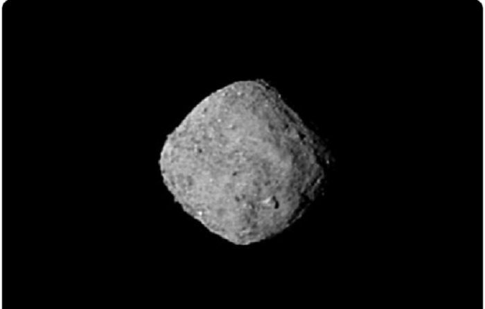 Astéroïde Bennu de la sonde OSIRISREx. Cette image a été prise le 29 octobre à 330. (NASA)