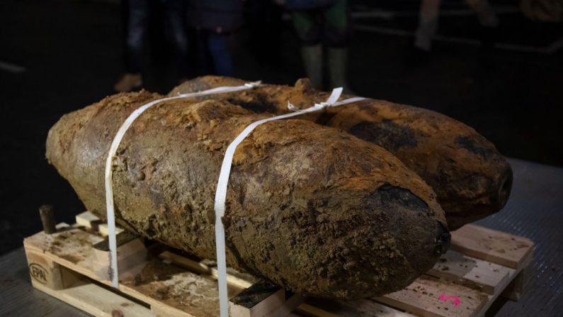 Deux bombes de la Seconde Guerre mondiale ont été découvertes à Dortmund, en Allemagne occidentale, le 12 janvier 2020. (Photo de BERND THISSEN/dpa/AFP via Getty Images)