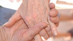 Nés tous les deux le 1er janvier, Alma et Noël, 101 ans et 100 ans, sont le plus vieux couple de Belgique