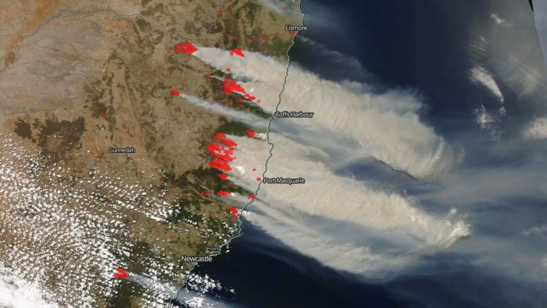 Feux sauvages incontrôlés sur la côte est de l'Australie (Via : nasa.gov)