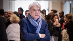 Luttant contre le cancer, Bernard Tapie reporte ses engagements au théâtre