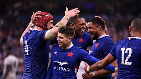 Tournoi des Six Nations : le nouveau XV de France écrase l’Angleterre