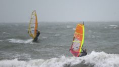 Tempête Ciara: le coup de gueule des sauveteurs en mer qui dénoncent des comportements « inconscients » de la part de « véliplanchistes et amateurs de sport de glisse »