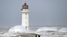 Tempête Ciara : alerte « vagues submersions » dans le Nord… Incendies et vents violents en Corse