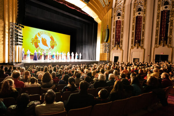 Shen Yun Performing Arts New Era Company à La Bushnell, The William H. Mortensen Hall, le 9 février 2020. (Edward Dye / The Epoch Times)