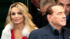 Berlusconi, 83 ans, quitte sa compagne de 34 ans pour une femme plus jeune