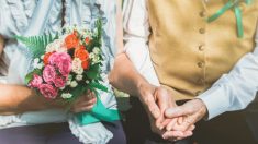 Coronavirus: séparé de son épouse confinée, il parvient à lui faire une belle surprise le jour de leur 67e année de mariage