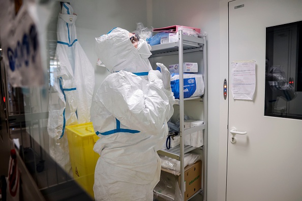 Coronavirus de Wuhan : les urgences sont saturées, le gouvernement tire la sonnette d'alarme : "Restez chez vous !" (Photo : THOMAS SAMSON/AFP via Getty Images)