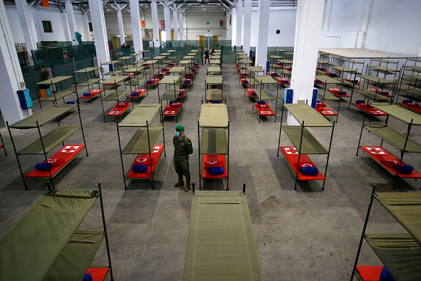 Hôpital de campagne installé dans le quartier de Montjuic, Barcelone, le 25 mars 2020. (PAU BARRENA/AFP via Getty Images)