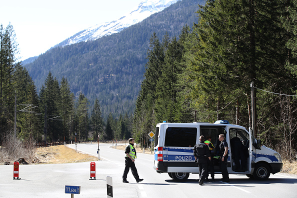 -L'Allemagne resserre ses frontières afin de régner sur la propagation du coronavirus, le 16 mars 2020. Photo par Alexander Hassenstein / Getty Images.