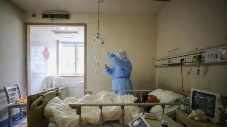 Les milliers d’urnes funéraires d’un funérarium de Wuhan alimentent le scepticisme à l’égard du nombre de morts causées par le virus du PCC en Chine