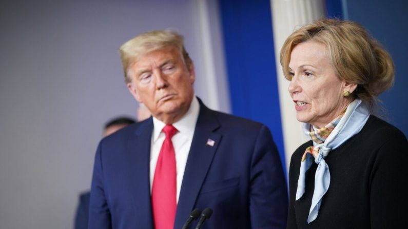 Deborah Birx, coordinatrice du groupe de travail de la Maison-Blanche sur le coronavirus, s'exprime lors du briefing quotidien consacré au COVID-19, à la Maison-Blanche le 24 mars 2020. (Mandel Ngan/AFP via Getty Images)